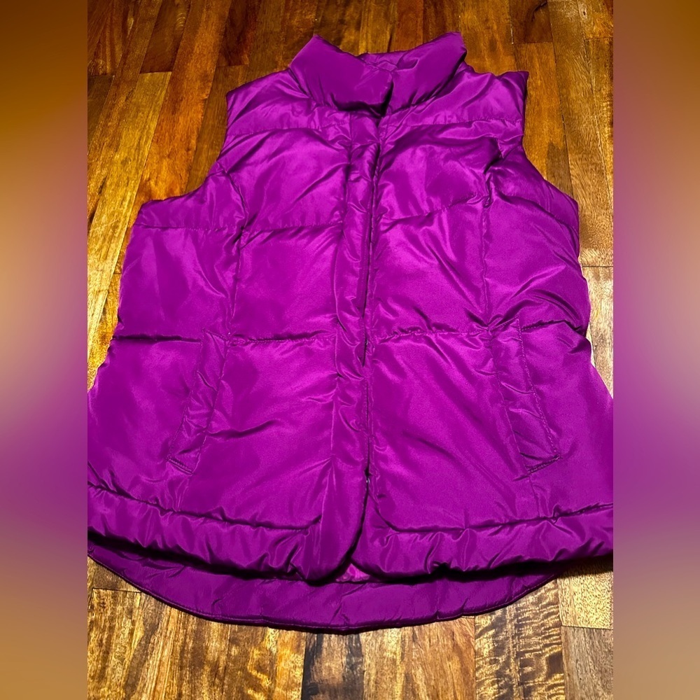Women’s  Vest outerwear  excellent condition/ petite L previously loved/ purple
